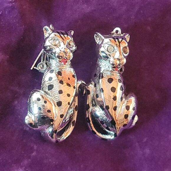Silver Leopard Clip On Earrings - Picture 2 of 4